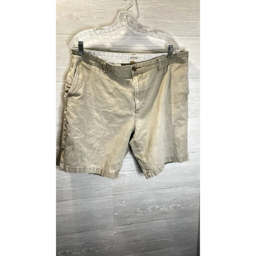 Dockers Men's Khaki Zip fly Comfort Short‎